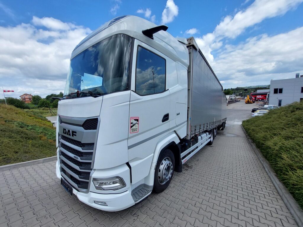 DAF XG 480 FAR 6×2 + przyczepa Wecon